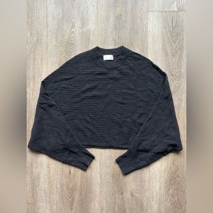 Aritzia Wilfred Free sweater/shrug